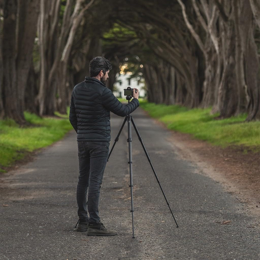 Peak Design Travel Tripod (Carbon Fiber) Ultra-Portable, Stable and Compact Professional Camera Tripod
