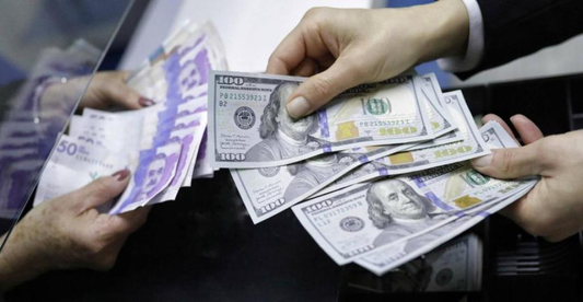 Precios en dólares vs pesos: evita sorpresas al comprar online