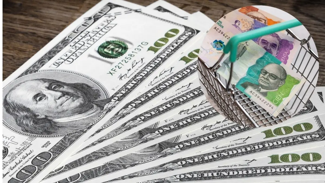 Fluctuación del dólar y su impacto en compras internacionales desde Colombia
