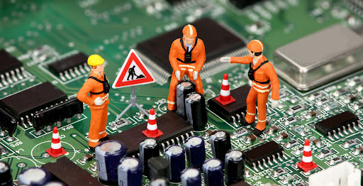 Guía de mantenimiento: 5 hábitos para duplicar la vida útil de tus dispositivos electrónicos