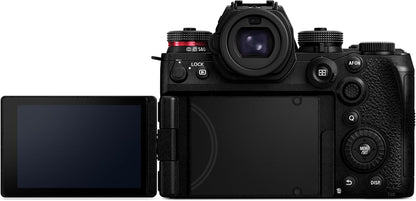 Panasonic LUMIX S1RII Full Frame Mirrorless Digital Camera, Hybrid Model Featuring a 44.3MP Full-Frame Sensor and Lumix'S First-Ever 8K Video Recording - DC-S1RM2