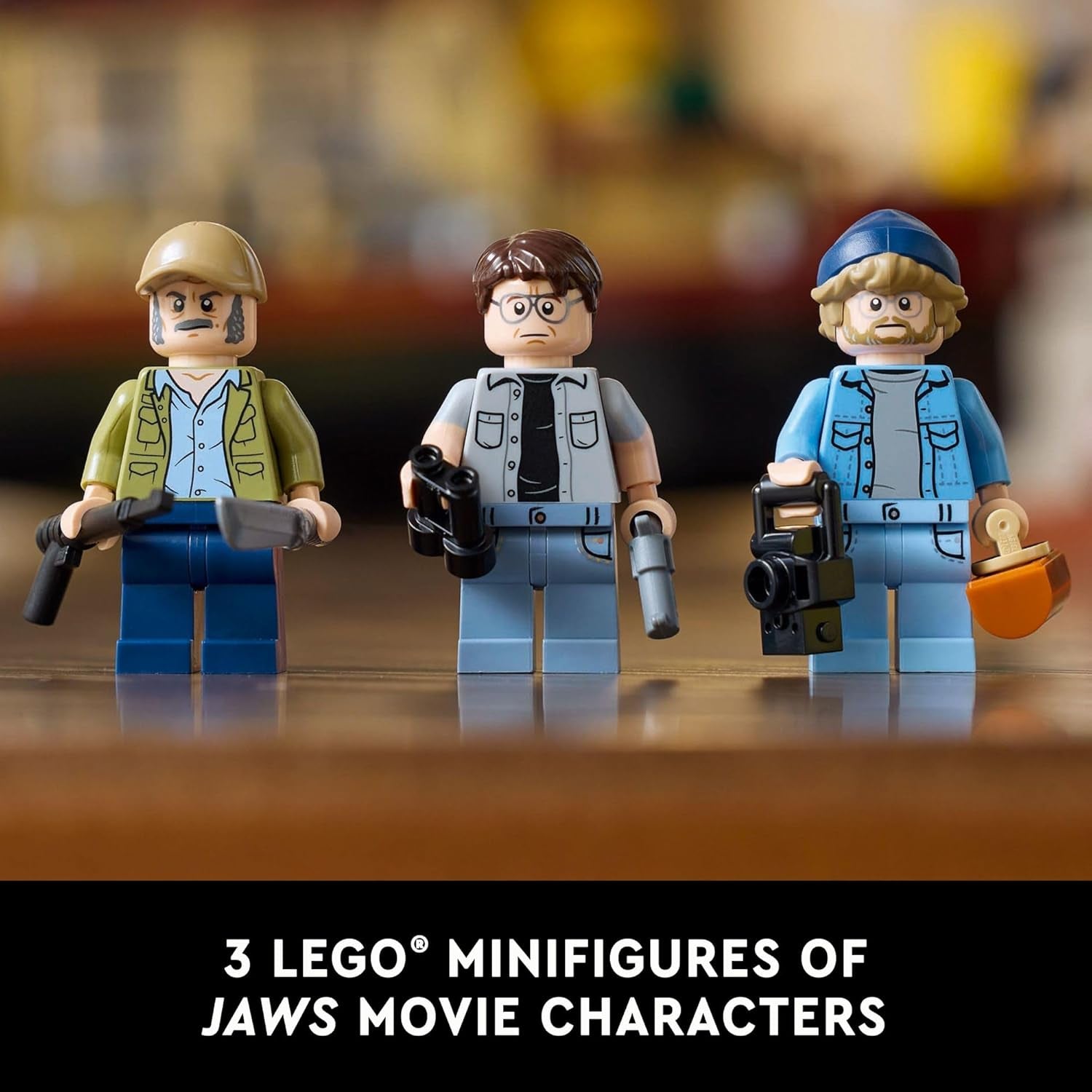 LEGO Ideas Jaws Set - Diorama Kit for Fans of the Classic Movie - Shark Toy - Movie Memorabilia Gift for Adults - Includes Orca Boat and Chief Brody, Hooper and Quint Minifigures - 21350